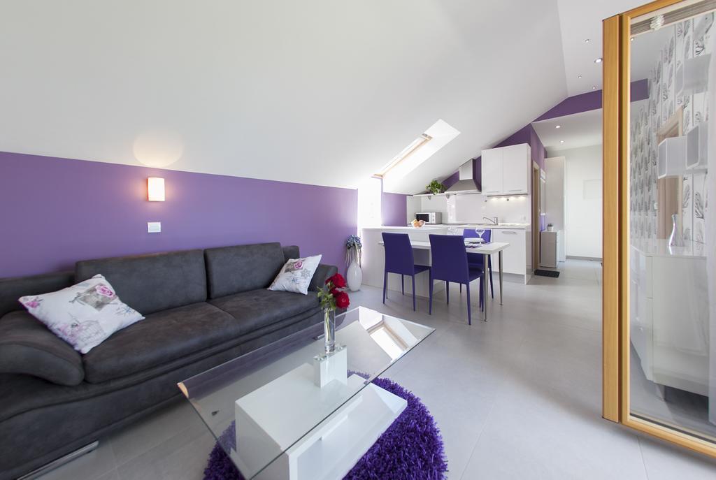 Apartments Benika Bol Pokoj fotografie
