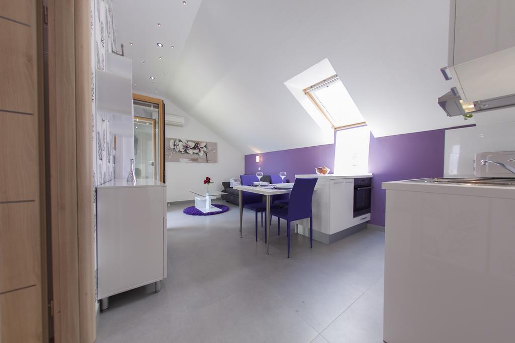 Apartments Benika Bol Pokoj fotografie
