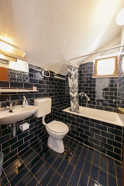 Apartments Benika Bol Pokoj fotografie