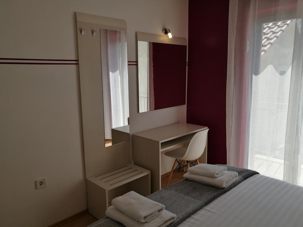 Apartments Benika Bol Exteriér fotografie